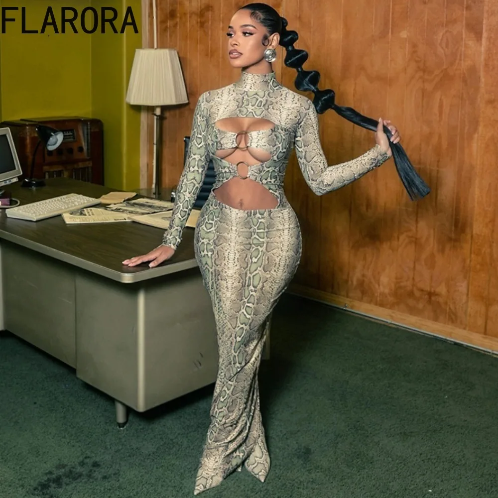 FLARORA Sexy Snake Pattern Print Slim Fit Dress Woman Hollow Out Metal Ring Patchwork Long Sleeve Dresses Fancy Party Clubwear
FLARORA Sexy Snake Pattern Print Slim Fit Dress Woman Hollow Out Metal Ring Patchwork Long Sleeve Dresses Fancy Party Clubwear