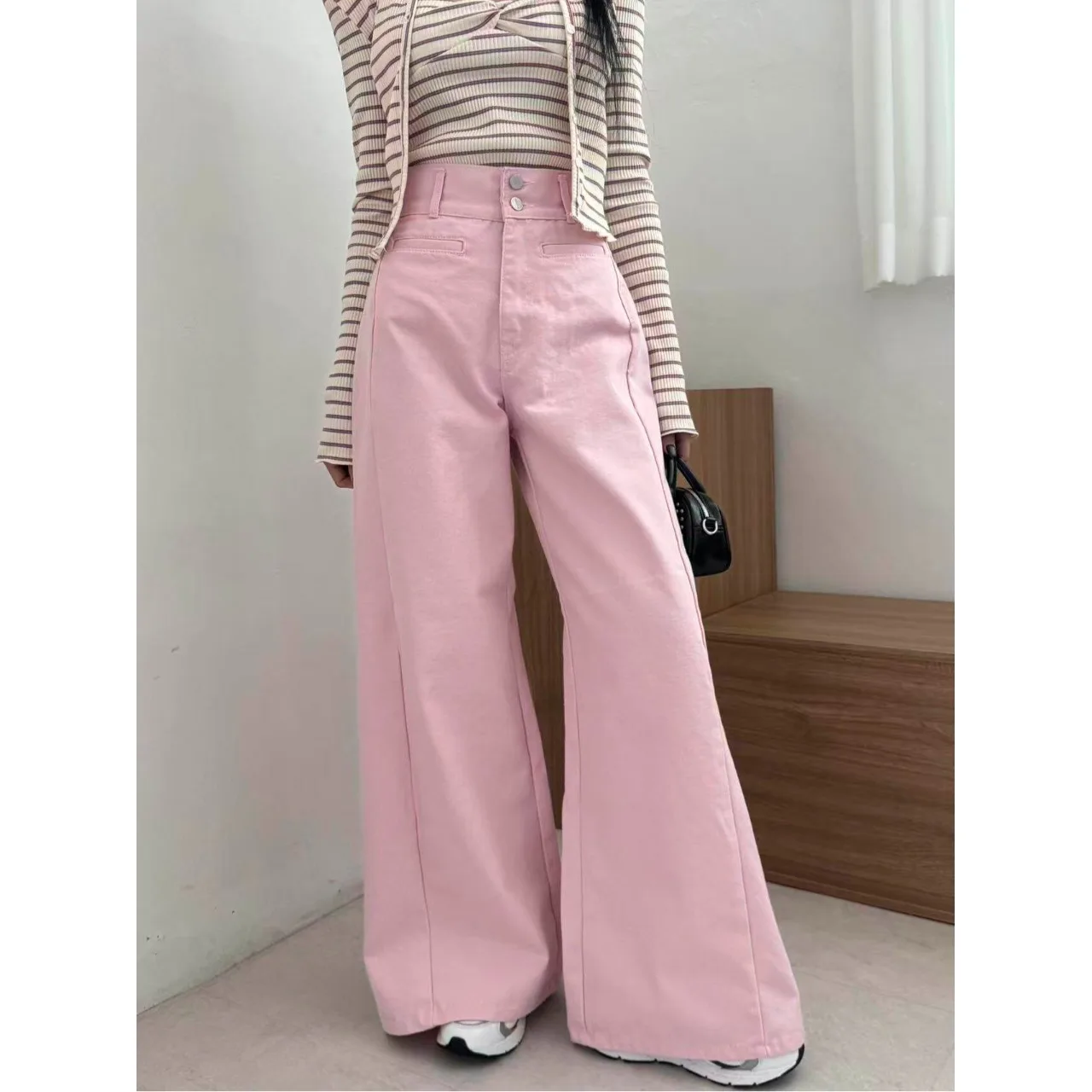 Spring Fashion High Waist Double Button Casual Denim Jeans Design Chic Versatile Simple Style Korean Trend Straight Leg Jeans
Spring Fashion High Waist Double Button Casual Denim Jeans Design Chic Versatile Simple Style Korean Trend Straight Leg Jeans