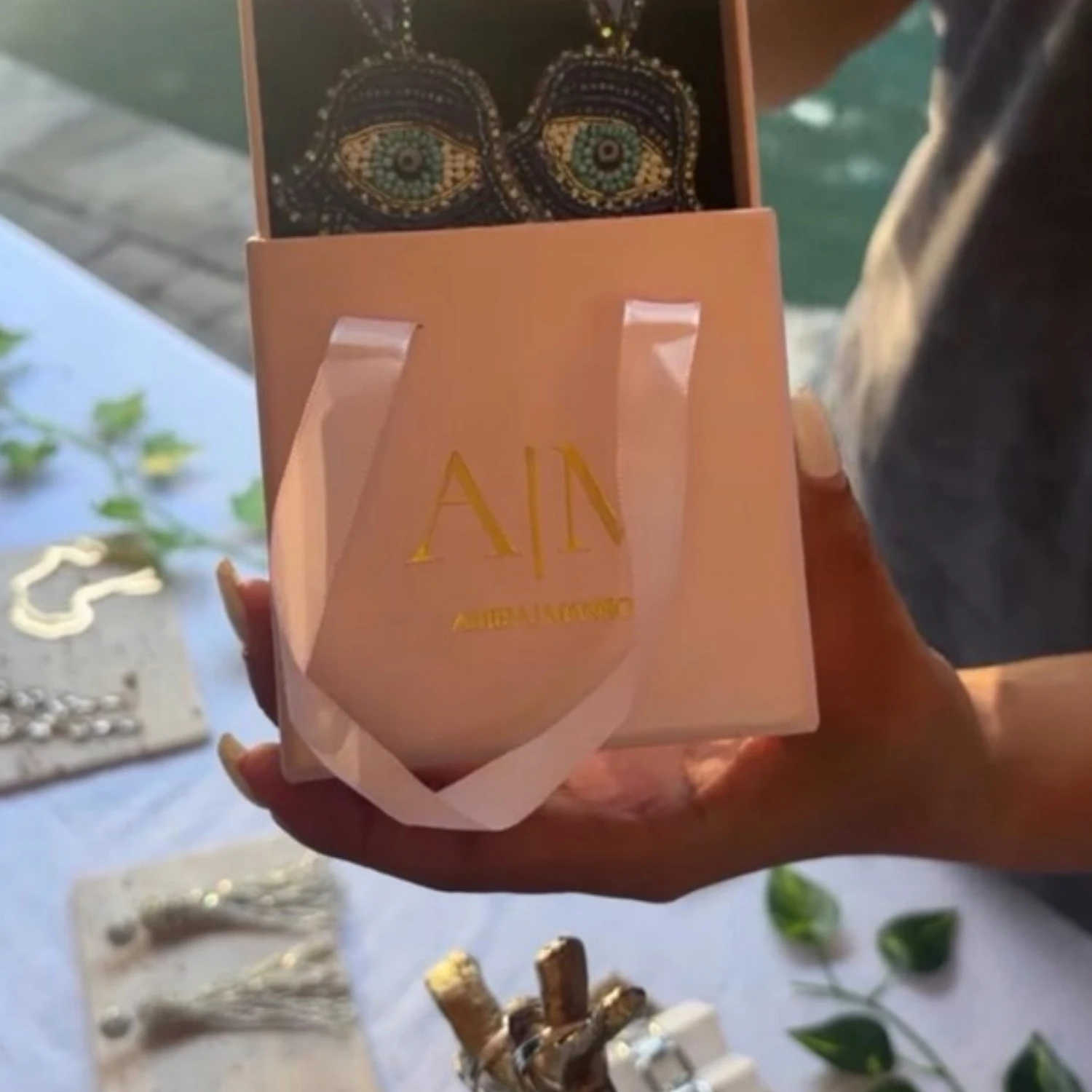 20 шт. коробка для упаковки ювелирных изделий и набор мешочек, коробки и мешочки для ювелирных изделий на заказ с логотипом оптом
20 шт. коробка для упаковки ювелирных изделий и набор мешочек, коробки и мешочки для ювелирных изделий на заказ с логотипом оптом