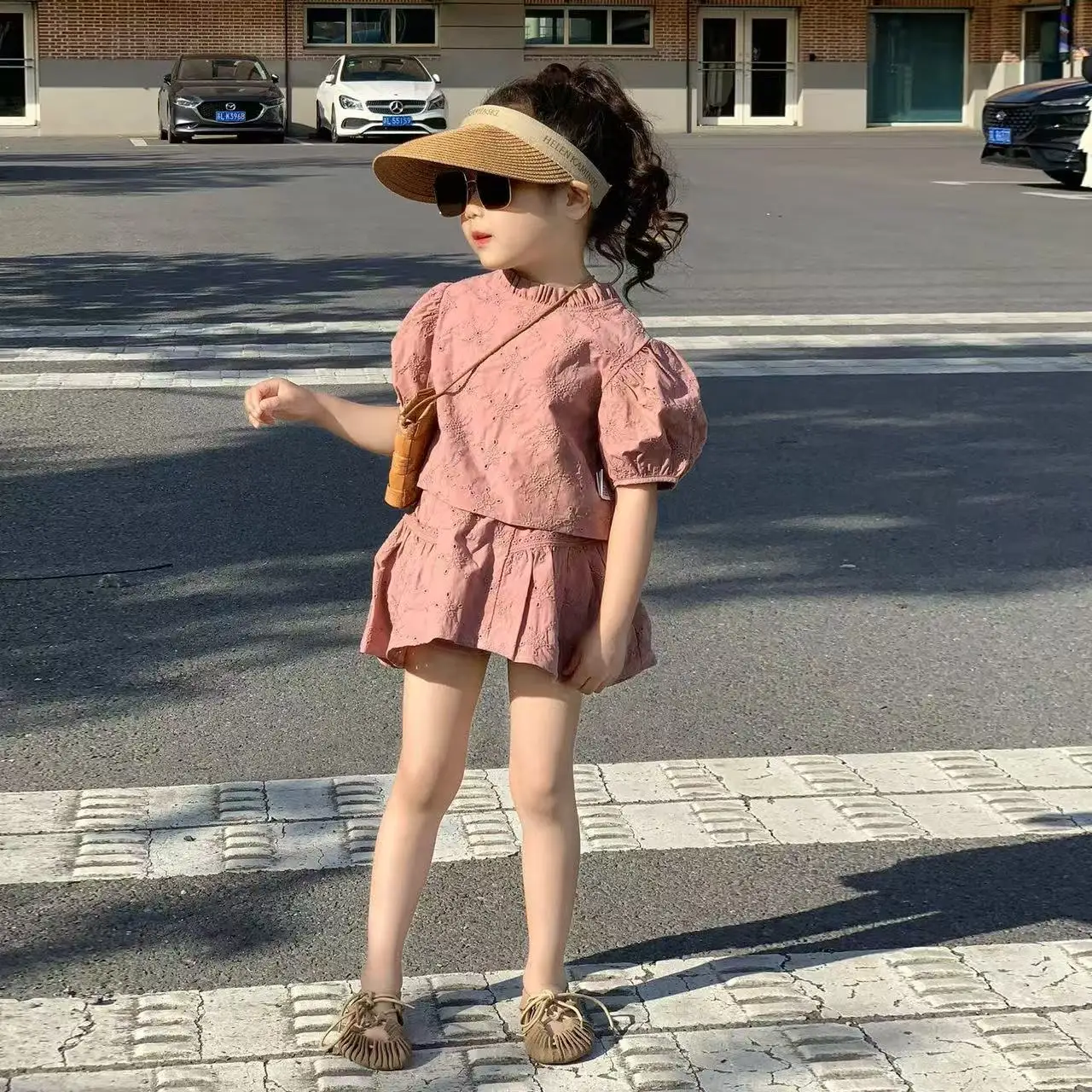 Children's Clothing 2025 Girls' Summer New Sweet Pink Jacquard Doll Shirt Female Baby Forest Series Top Half Skirt Two-piece Set
Children's Clothing 2025 Girls' Summer New Sweet Pink Jacquard Doll Shirt Female Baby Forest Series Top Half Skirt Two-piece Set
