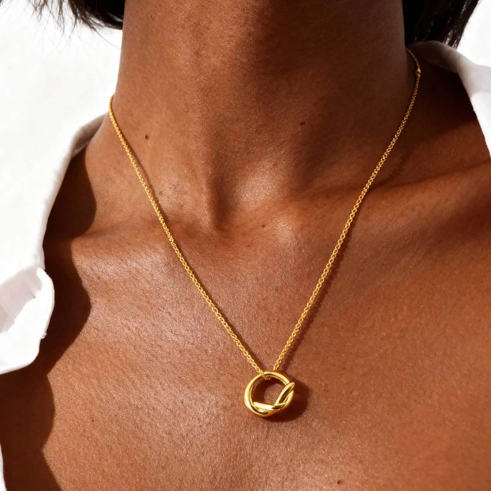 Minimalist Hollow Metal Knot Tie Pendant Necklace For Women, Jewelry Gifts For Wedding Bridal Party
Minimalist Hollow Metal Knot Tie Pendant Necklace For Women, Jewelry Gifts For Wedding Bridal Party