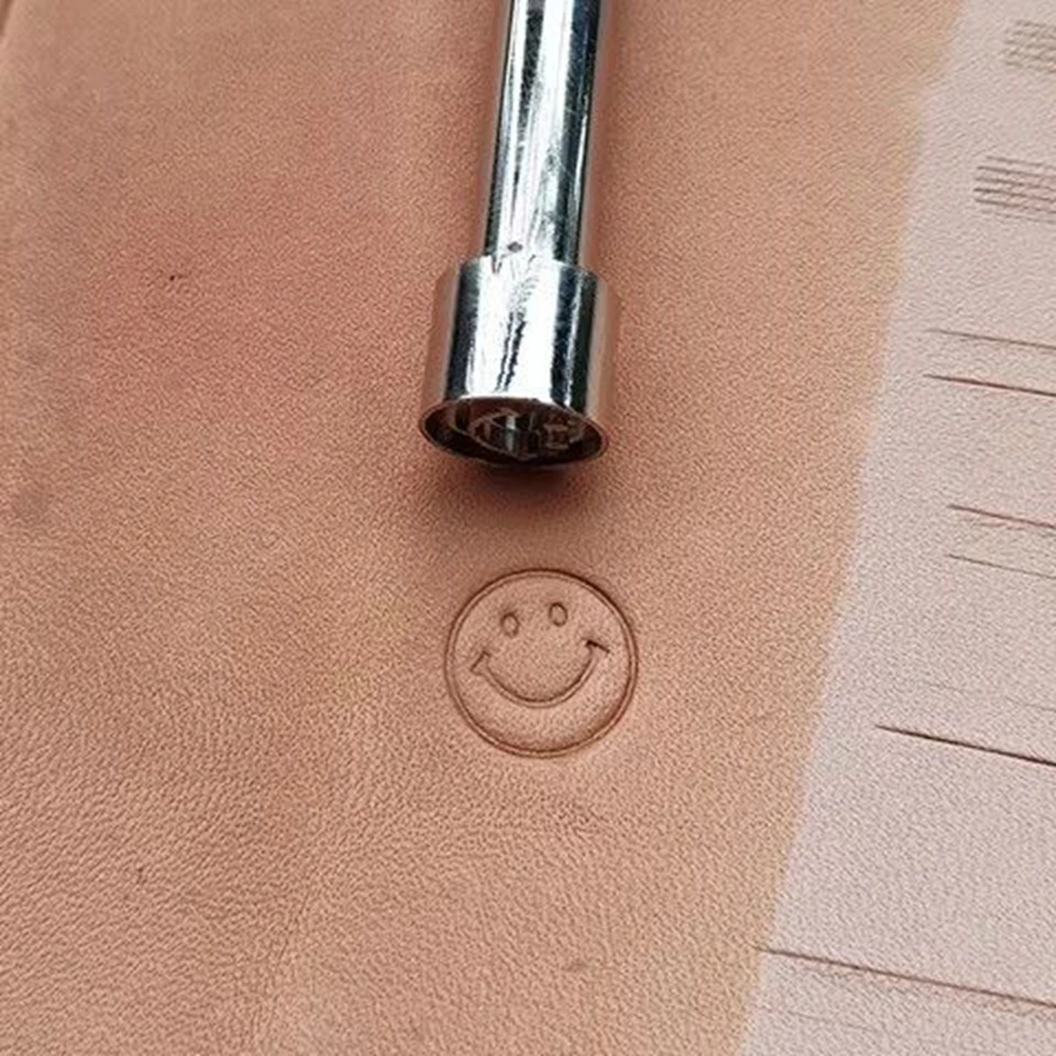 Leathercraft hardware tools, precision steel engraving and embossing tools, smiling face patterns. Custom orders accepted.
Leathercraft hardware tools, precision steel engraving and embossing tools, smiling face patterns. Custom orders accepted.