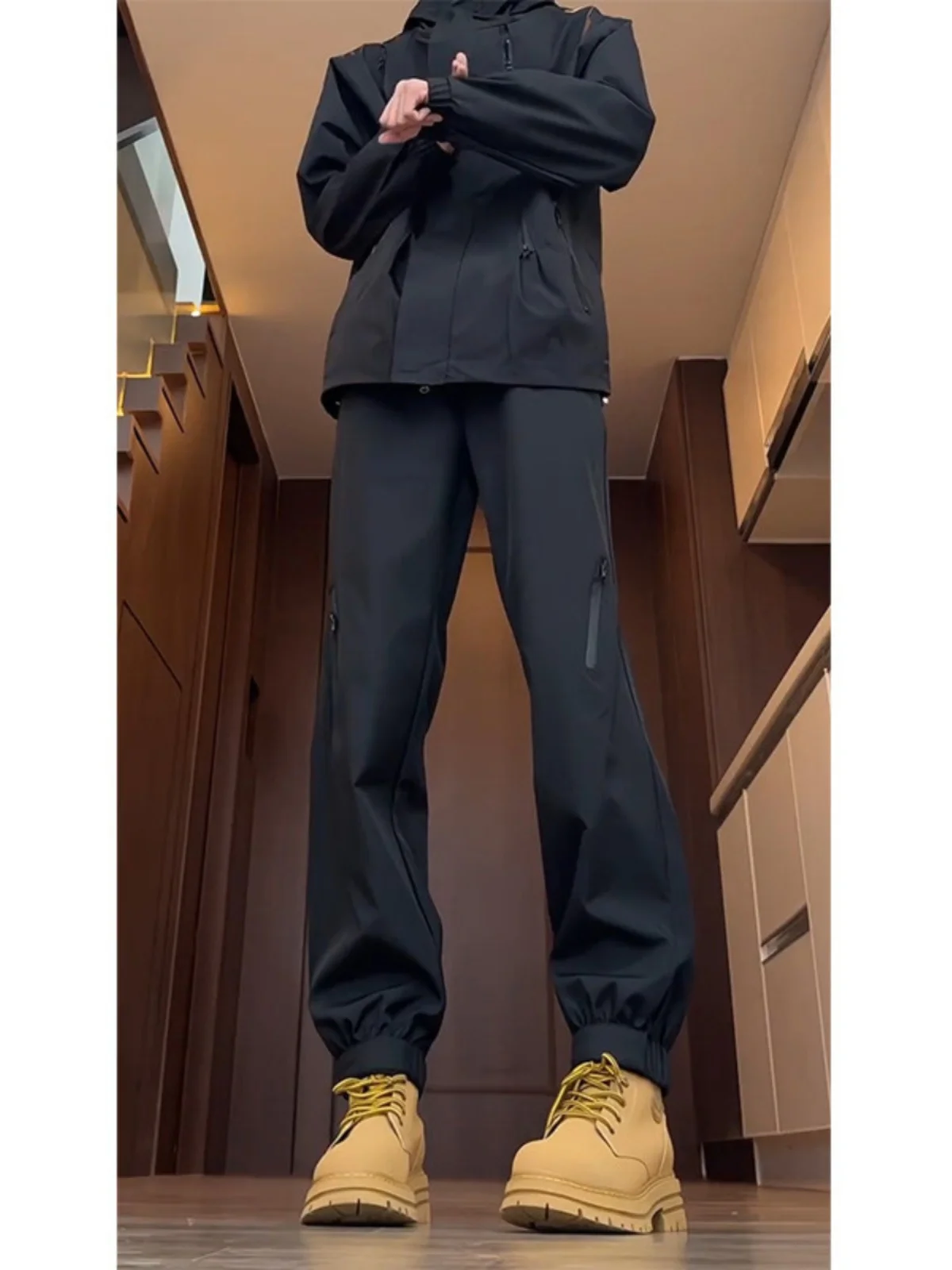 Men's Outdoor Waterproof Hiking Trousers Boots Matching Casual Pants Loose Fit Elastic Waist Long Leisure Sle
Men's Outdoor Waterproof Hiking Trousers Boots Matching Casual Pants Loose Fit Elastic Waist Long Leisure Sle