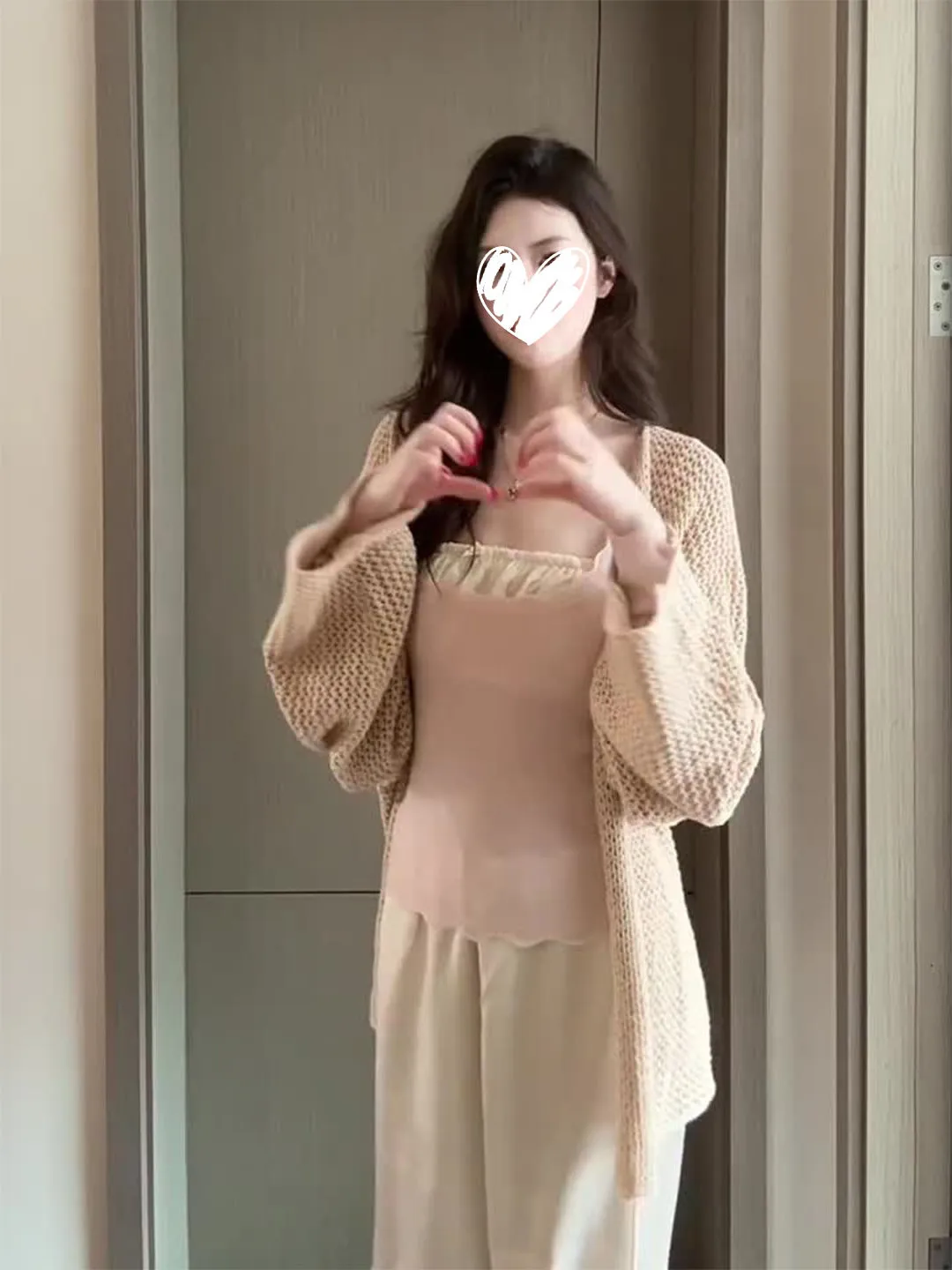 Ladies' Vintage Style Knitted Hollow out Long Sleeve Batwing Sleeve Coffee Milk Color Soft Autumn Cardigan Versatile Early Fa...
Ladies' Vintage Style Knitted Hollow out Long Sleeve Batwing Sleeve Coffee Milk Color Soft Autumn Cardigan Versatile Early Fa...
