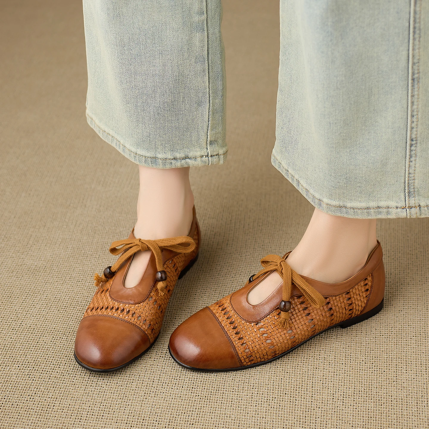 Genuine Leather Cowhide Women's Sandals,Weave Hollow out Breathable Summer Women Shoes
Genuine Leather Cowhide Women's Sandals,Weave Hollow out Breathable Summer Women Shoes