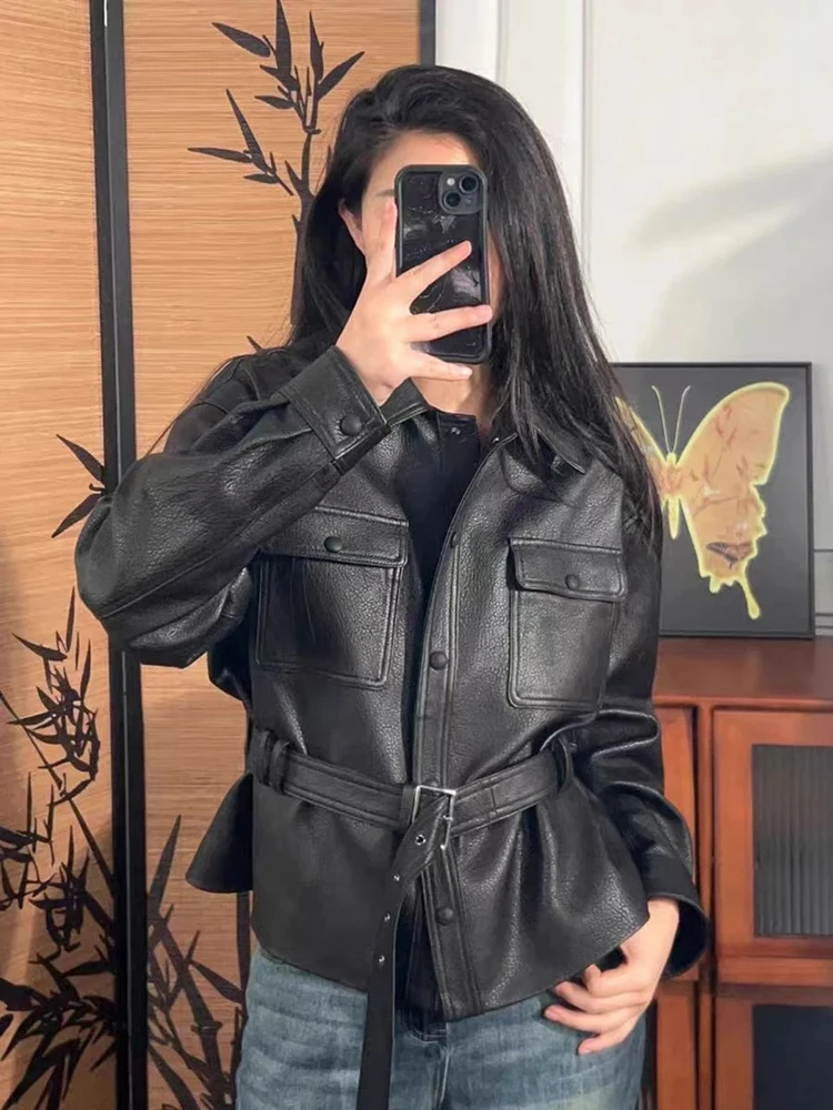 Sli Sweet Cool Sle High-End Leather Jaet Women's Spring 2025 Faionable Versatile Quali Faionable Button Decorat...
Sli Sweet Cool Sle High-End Leather Jaet Women's Spring 2025 Faionable Versatile Quali Faionable Button Decorat...