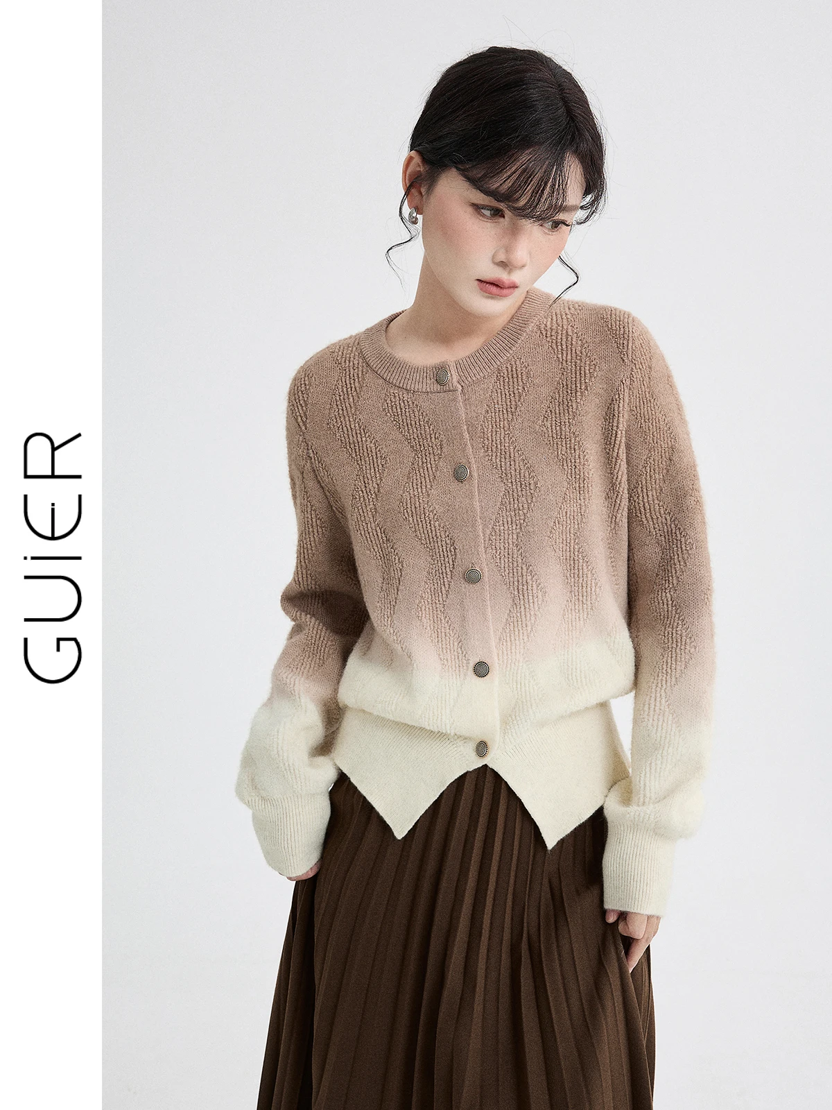 adual Color Knitted Sweater Coat for Women Spring 2026 Vintage Sle Lazy Faion round Ne Single Button Long Sve Loos...
adual Color Knitted Sweater Coat for Women Spring 2026 Vintage Sle Lazy Faion round Ne Single Button Long Sve Loos...