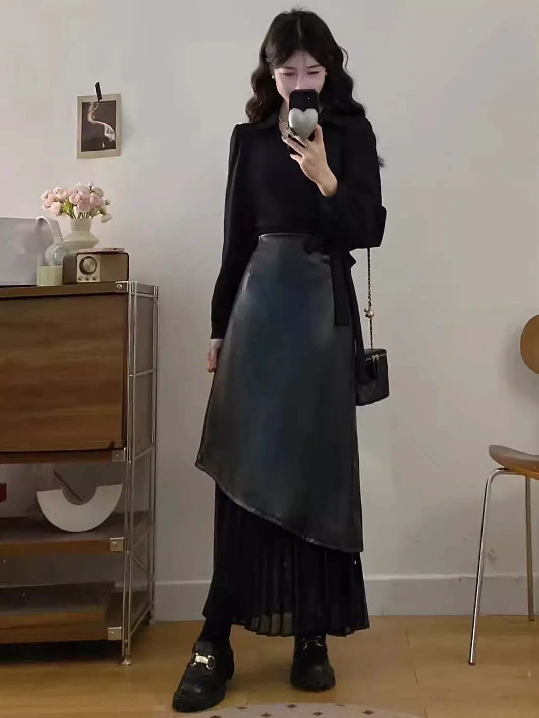 Комплект из искусственной кожи Bla irt и юбка больших размеров, женский модный зимний наряд, длинная юбка с высокой талией, комплект из двух предметов с эффектом похудения
Комплект из искусственной кожи Bla irt и юбка больших размеров, женский модный зимний наряд, длинная юбка с высокой талией, комплект из двух предметов с эффектом похудения