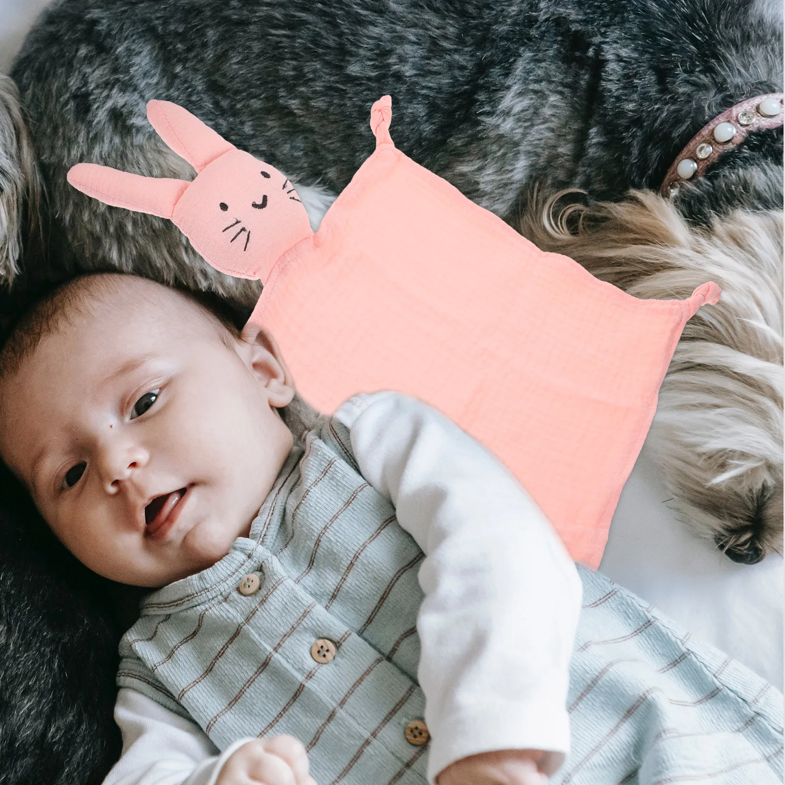 Soothing Towel Baby Blanket Pink Cotton Gauze Soft Toddler Snuggle Small Blanket Cute Cat Design Comforting Companion
Soothing Towel Baby Blanket Pink Cotton Gauze Soft Toddler Snuggle Small Blanket Cute Cat Design Comforting Companion