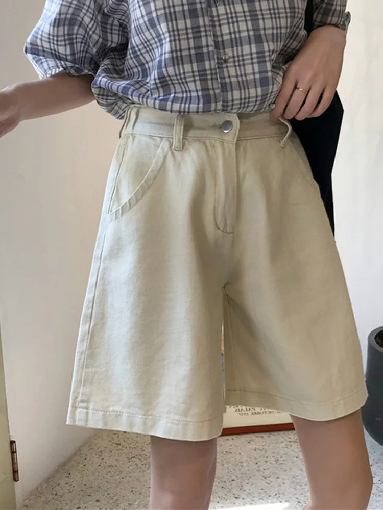 High Waist Denim Shorts Women's Summer New plus Size Loose Slimming Five-Quarter Pants Versatile High Waist Wide Leg Trousers
High Waist Denim Shorts Women's Summer New plus Size Loose Slimming Five-Quarter Pants Versatile High Waist Wide Leg Trousers