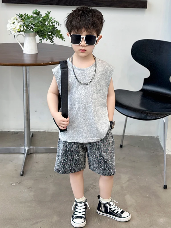 Спортивный жилет со стразами для мальчиков, летняя одежда, крутая модная одежда Svel Bla ey для детей, повседневная спортивная одежда
Спортивный жилет со стразами для мальчиков, летняя одежда, крутая модная одежда Svel Bla ey для детей, повседневная спортивная одежда