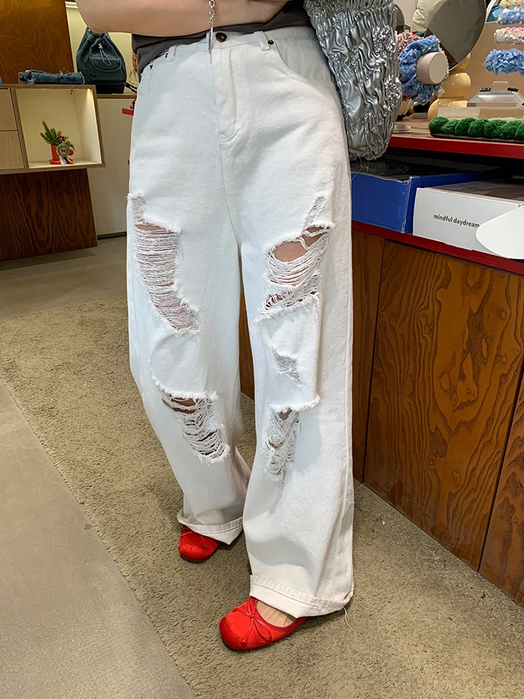 White Straight Leg Jeans Women's Design Sensation Small Hole Pants High Waist Zipper Closure Spring Summer Long Pants
White Straight Leg Jeans Women's Design Sensation Small Hole Pants High Waist Zipper Closure Spring Summer Long Pants