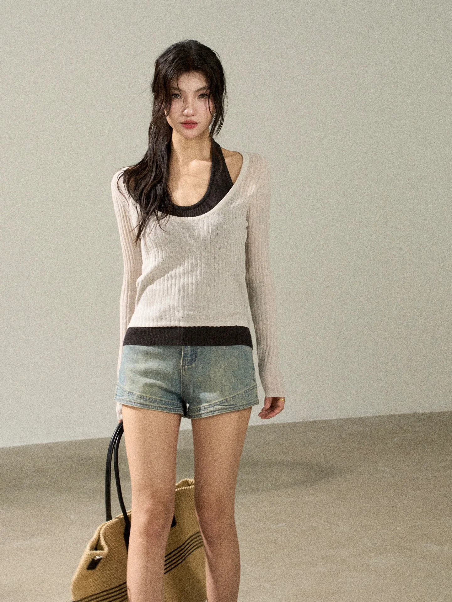 Korean Style Low round Neck Color Block Knitted Sweater Women Slim Fit Top Fake Two-Piece Breathable Comfortable Daily Wear
Korean Style Low round Neck Color Block Knitted Sweater Women Slim Fit Top Fake Two-Piece Breathable Comfortable Daily Wear