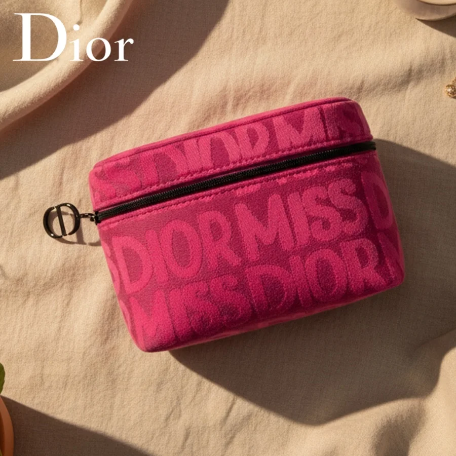 Dior’s Bag Pink Cosmetic Bag For Women Fashion Zipper Makeup Storage Pouch With Brand Print Ideal Beauty Organizer For Daily Use
Dior’s Bag Pink Cosmetic Bag For Women Fashion Zipper Makeup Storage Pouch With Brand Print Ideal Beauty Organizer For Daily Use
