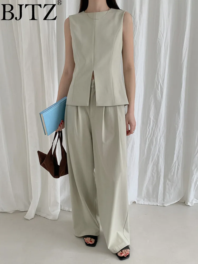 BJTZ Fashion Sleeveless Solid Color 2025 Spring/summer New Women Round Neck Simple Design Sense Blazer Loose Pants Two-piece Set
BJTZ Fashion Sleeveless Solid Color 2025 Spring/summer New Women Round Neck Simple Design Sense Blazer Loose Pants Two-piece Set