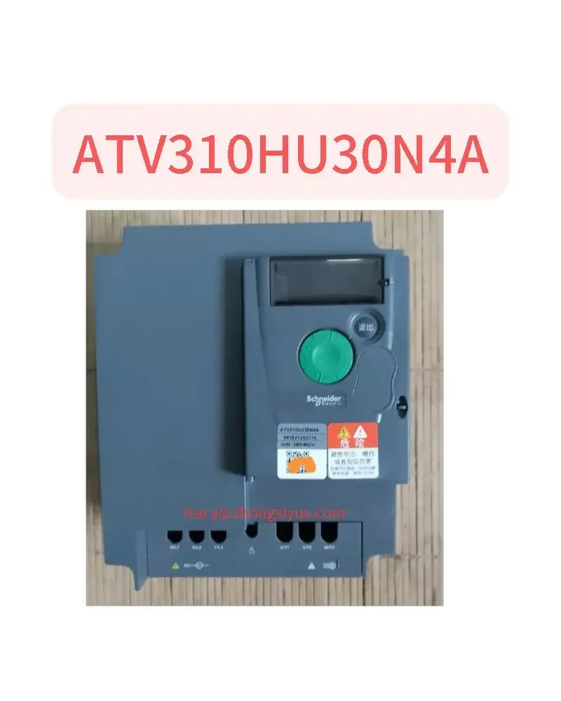 Использованный инвертор 3 кВт, трехфазный, модель ATV310HU30N4A, тестовая функция работает нормально.
Использованный инвертор 3 кВт, трехфазный, модель ATV310HU30N4A, тестовая функция работает нормально.