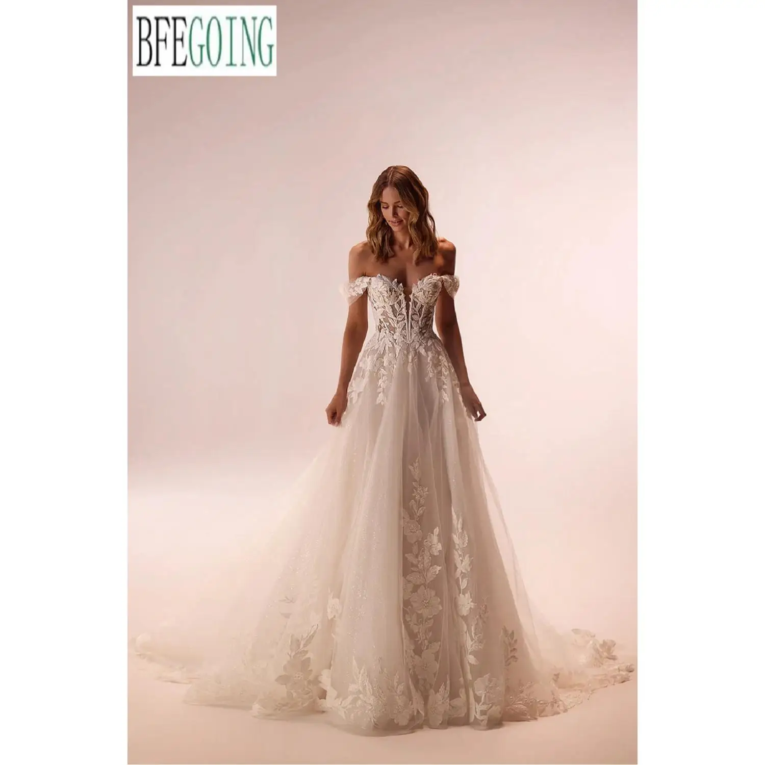 A-Line Wedding Dresses Chapel Train Customized Off The Shoulder Lace Tulle Appliques Floor-Length Bridal Gowns
A-Line Wedding Dresses Chapel Train Customized Off The Shoulder Lace Tulle Appliques Floor-Length Bridal Gowns