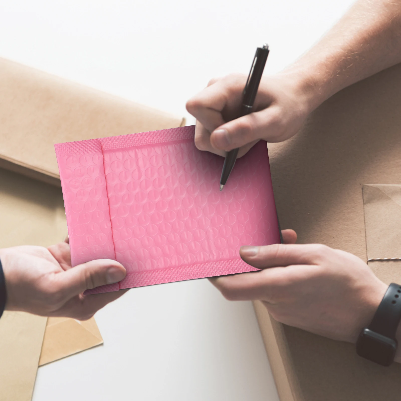 30pcs Bubble Mailer 15x11+4cm Pink Self Sealing Ideal Long Distance Transport Jewelry Keys Cards Shipping Supplies
30pcs Bubble Mailer 15x11+4cm Pink Self Sealing Ideal Long Distance Transport Jewelry Keys Cards Shipping Supplies