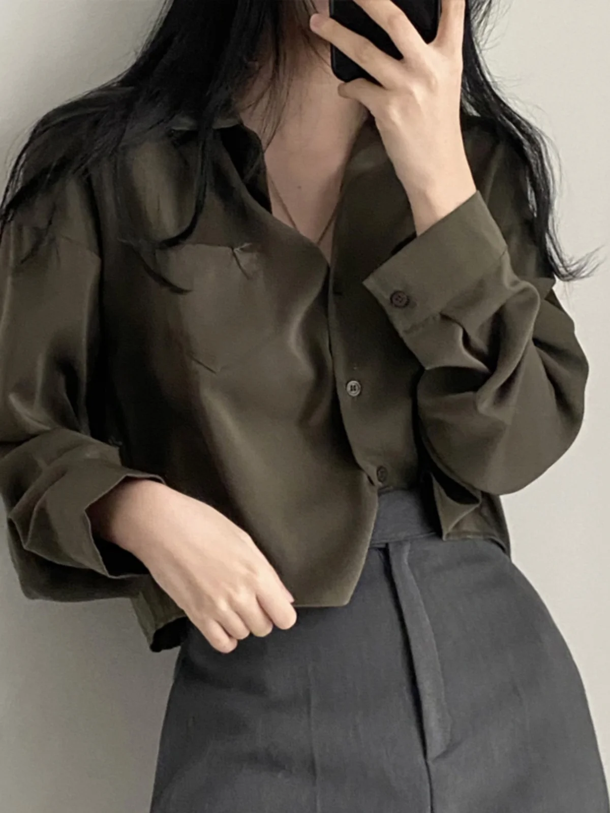Chic Short Sleeveless Neck White Shirt Women's Fashion Design Spring New Style Single Button Long Sleeve Loose Fit Shirt
Chic Short Sleeveless Neck White Shirt Women's Fashion Design Spring New Style Single Button Long Sleeve Loose Fit Shirt