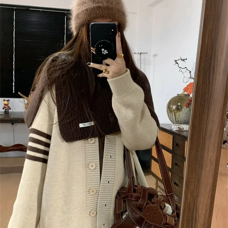College Style Japanese Style Lazy Loose Knit Cardigan V-neck Sweater Casual Outerwear Shawl
College Style Japanese Style Lazy Loose Knit Cardigan V-neck Sweater Casual Outerwear Shawl