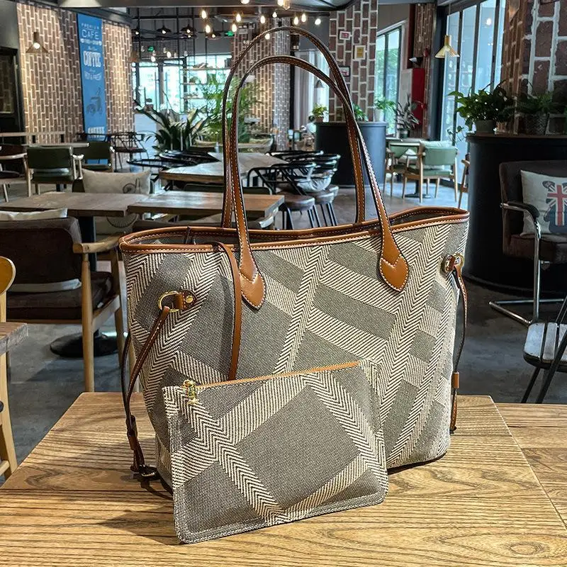 Women's Handbag Fashion Shoulder Bag Simple Casual Large Capacity Tote Purse for Women Daily Work Shopping Daypack
Women's Handbag Fashion Shoulder Bag Simple Casual Large Capacity Tote Purse for Women Daily Work Shopping Daypack