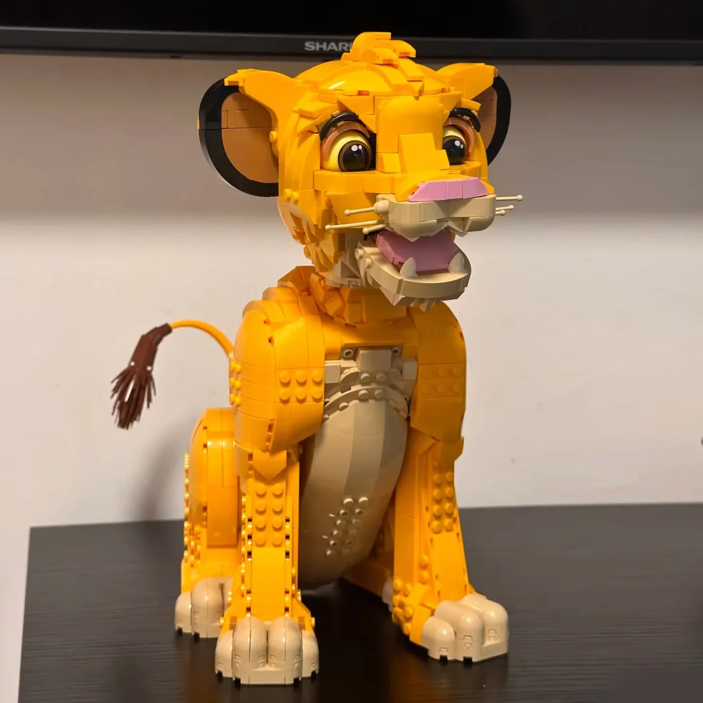 2026 New 1445Pcs 43247 Lion Model Building Blocks Assemble Bricks Cute Puzzle Toys Set For Kids Girl Boys Birthday Gifts
2026 New 1445Pcs 43247 Lion Model Building Blocks Assemble Bricks Cute Puzzle Toys Set For Kids Girl Boys Birthday Gifts