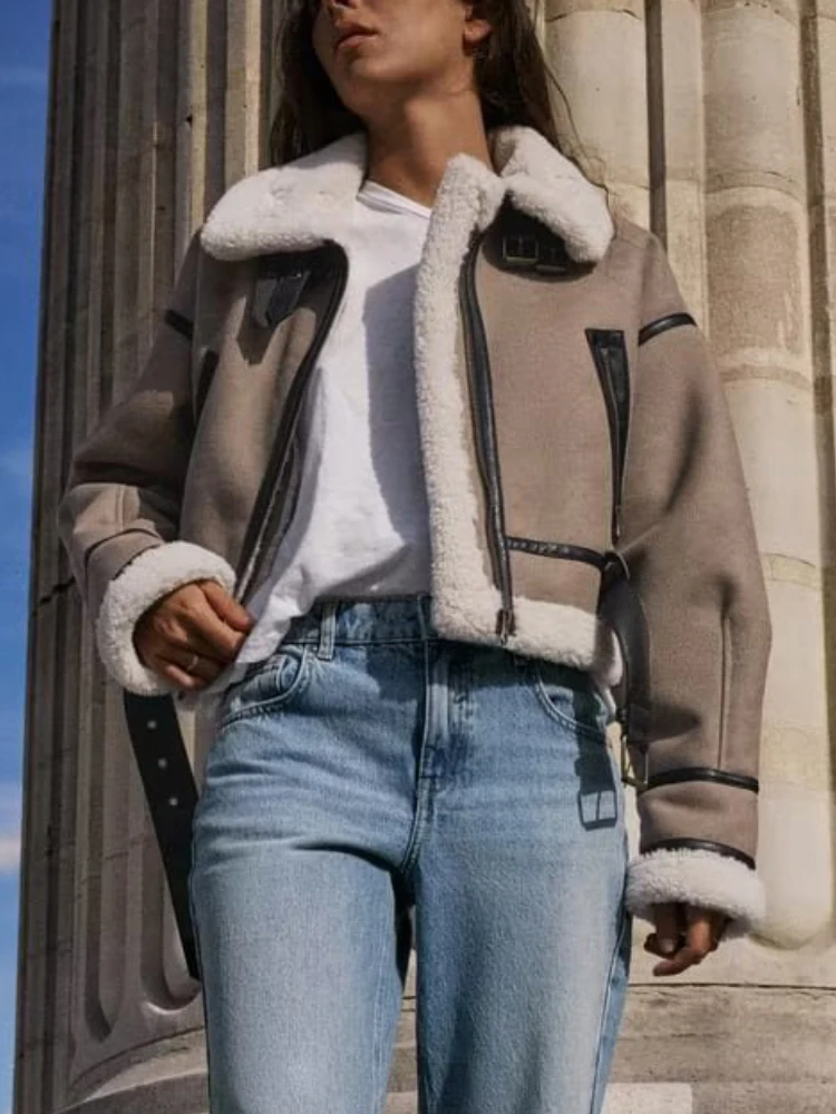 Women's Faux Fur Short Jacket Coat Fall Winter Metal Buckles Lapel Long Sleeves Faux Shearling Lining Jacket Warm Outerwear
Women's Faux Fur Short Jacket Coat Fall Winter Metal Buckles Lapel Long Sleeves Faux Shearling Lining Jacket Warm Outerwear