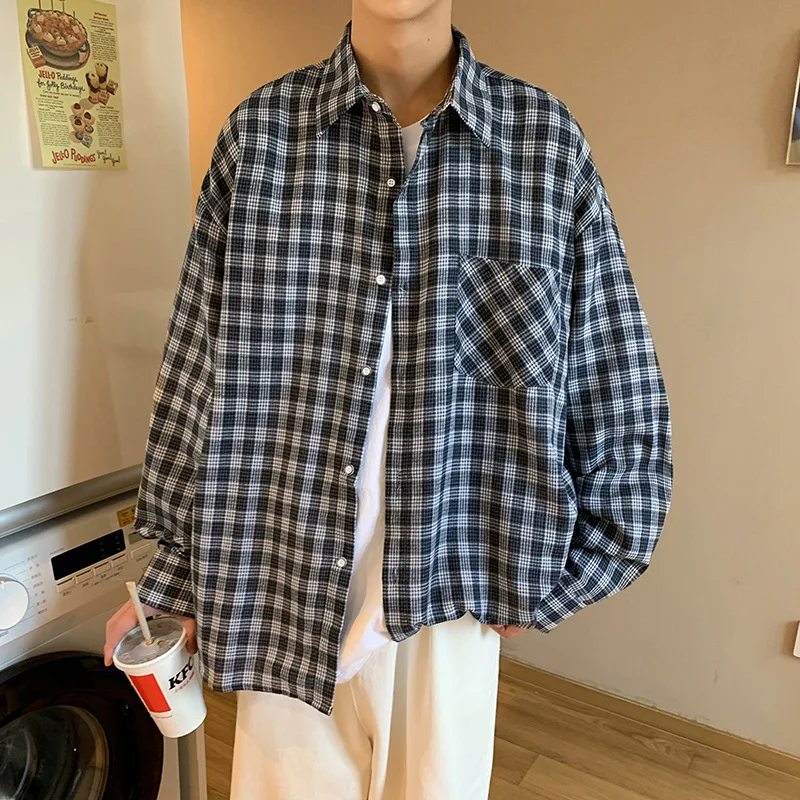 Autumn checkered shirt men's long sleeved casual Korean version trendy cool loose Hong Kong style student jacket
Autumn checkered shirt men's long sleeved casual Korean version trendy cool loose Hong Kong style student jacket