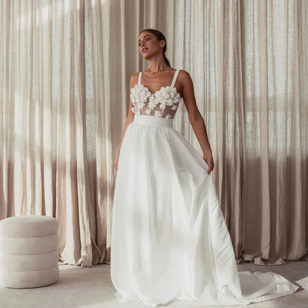 Spaghetti Straps Floral Appliques Wedding Dresses Simple Illusion Top Wedding Gowns Sleeveless Court Bridal Gown Vestido De
Spaghetti Straps Floral Appliques Wedding Dresses Simple Illusion Top Wedding Gowns Sleeveless Court Bridal Gown Vestido De