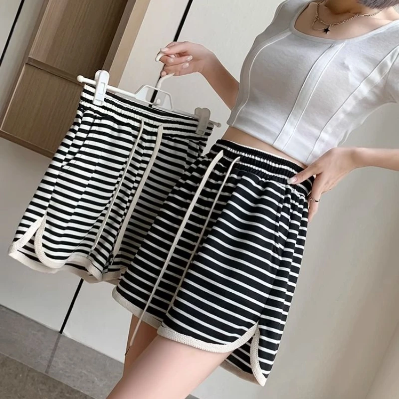 Fashion Stretch Waist Casual Shorts Woman High Waist Stripe Loose Wide Leg Shorts Harajuku Simple Sports Beach Short Pants
Fashion Stretch Waist Casual Shorts Woman High Waist Stripe Loose Wide Leg Shorts Harajuku Simple Sports Beach Short Pants