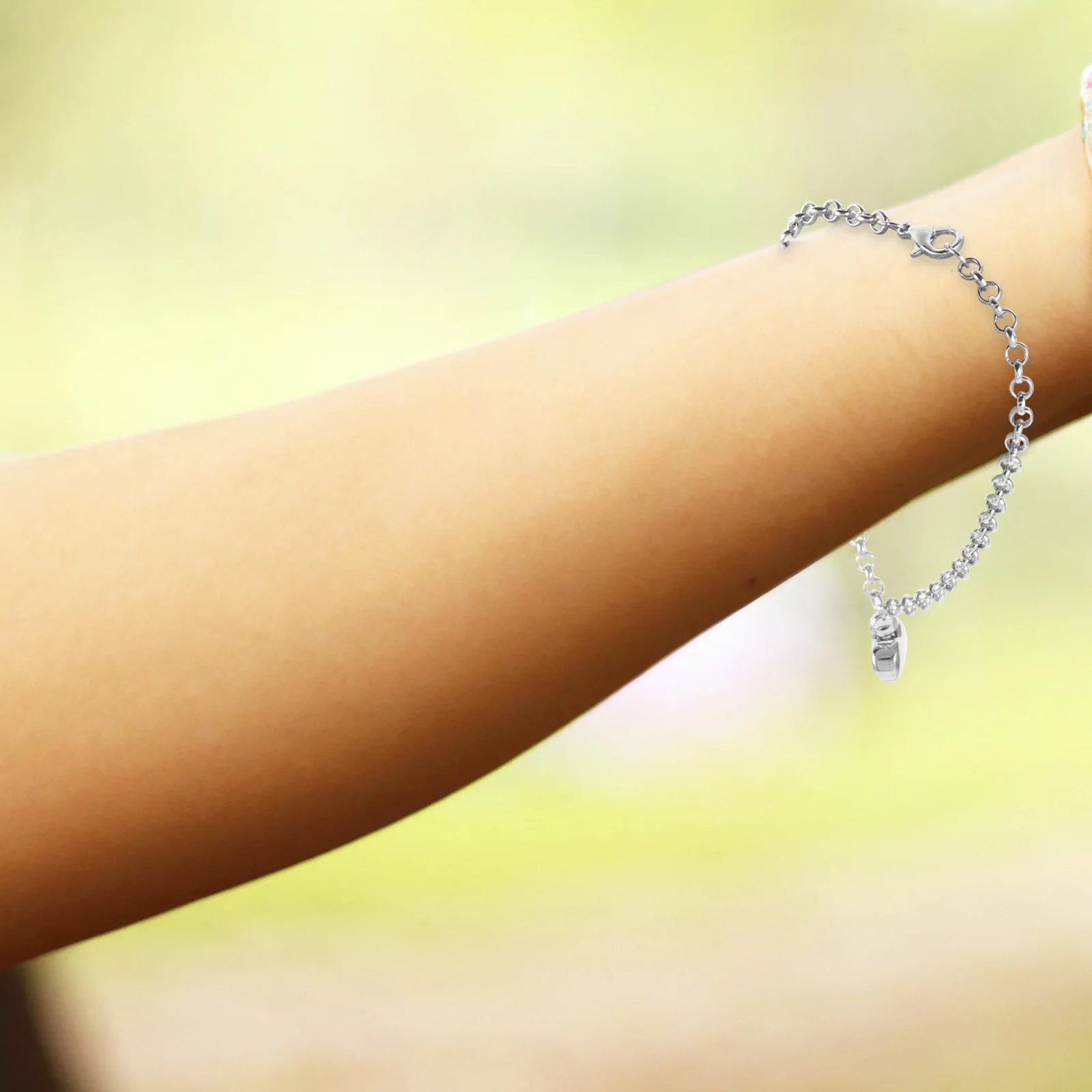 Stainless Steel Heart Urn Bracelet For Women Keepsake Cremation Pendant Ash Wrist Memorial Jewelry For Loved One Or Pet
Stainless Steel Heart Urn Bracelet For Women Keepsake Cremation Pendant Ash Wrist Memorial Jewelry For Loved One Or Pet