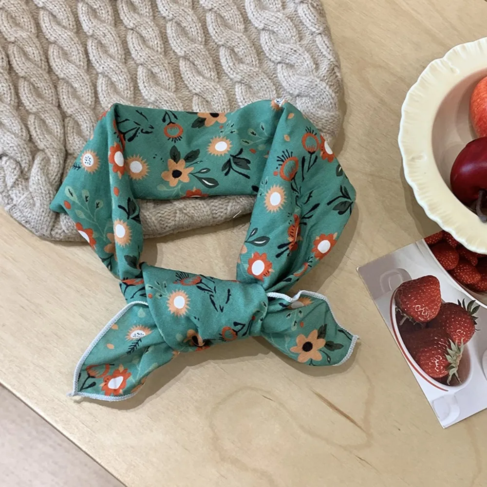 Retro Sunscreen Small Square Scarf Hair Band Neckerchief Headscarf Clothing Accessories Korean Style Flower Print Scarves Ladies
Retro Sunscreen Small Square Scarf Hair Band Neckerchief Headscarf Clothing Accessories Korean Style Flower Print Scarves Ladies