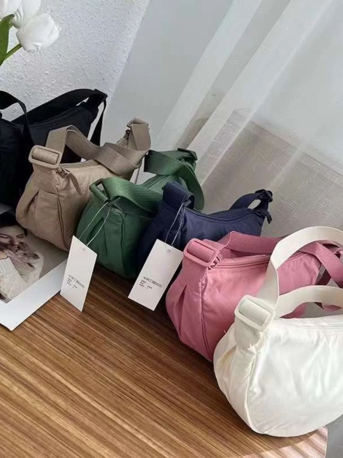Simple Pure Color Women's Underarm Bag Dumpling Bag Single Shoulder Bag Crossbody Bag for Try on in D Home Nylon Material Zip...
Simple Pure Color Women's Underarm Bag Dumpling Bag Single Shoulder Bag Crossbody Bag for Try on in D Home Nylon Material Zip...