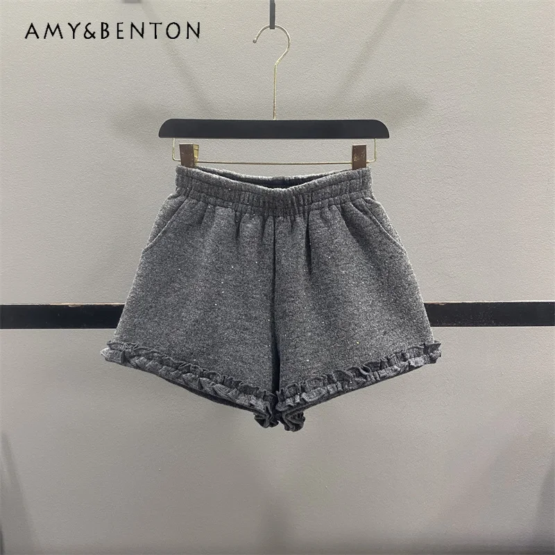 2025 Autumn Winter New Sweet Ruffled Sequin Women's Pants Loose Slimming Elastic Waist Hot Girl A-Line Wide-Leg Shorts Ladies
2025 Autumn Winter New Sweet Ruffled Sequin Women's Pants Loose Slimming Elastic Waist Hot Girl A-Line Wide-Leg Shorts Ladies