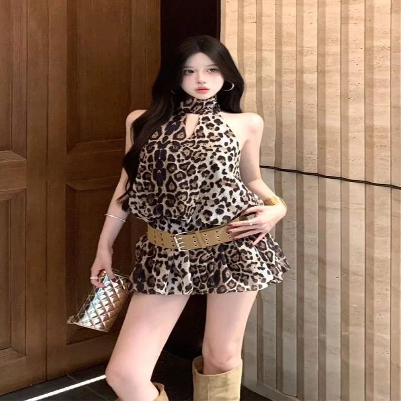 Sexy Leopard Print Sleeve Dress Hanging Neck Leopard Print Slimming Short Skirt Sporty Style mid Waist PVC Fabric Polyester F...
Sexy Leopard Print Sleeve Dress Hanging Neck Leopard Print Slimming Short Skirt Sporty Style mid Waist PVC Fabric Polyester F...