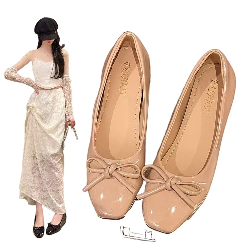 2026 New Summer Autumn Women's Loafers Patent Leather Korean Shoes Ladies Bowknot Shallow Elegant Female Flats Shoes Big Size
2026 New Summer Autumn Women's Loafers Patent Leather Korean Shoes Ladies Bowknot Shallow Elegant Female Flats Shoes Big Size