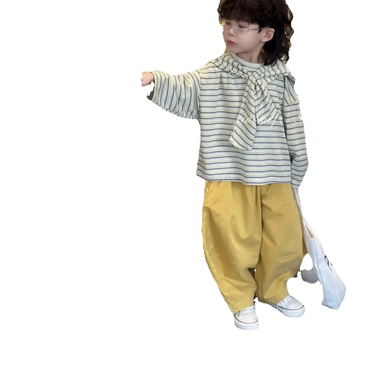 Spring and Autumn Children's Clothing Set Fashionable New Boys' Long Sleeve Hoodie+Shawl+Pants 3-Piece Set
Spring and Autumn Children's Clothing Set Fashionable New Boys' Long Sleeve Hoodie+Shawl+Pants 3-Piece Set