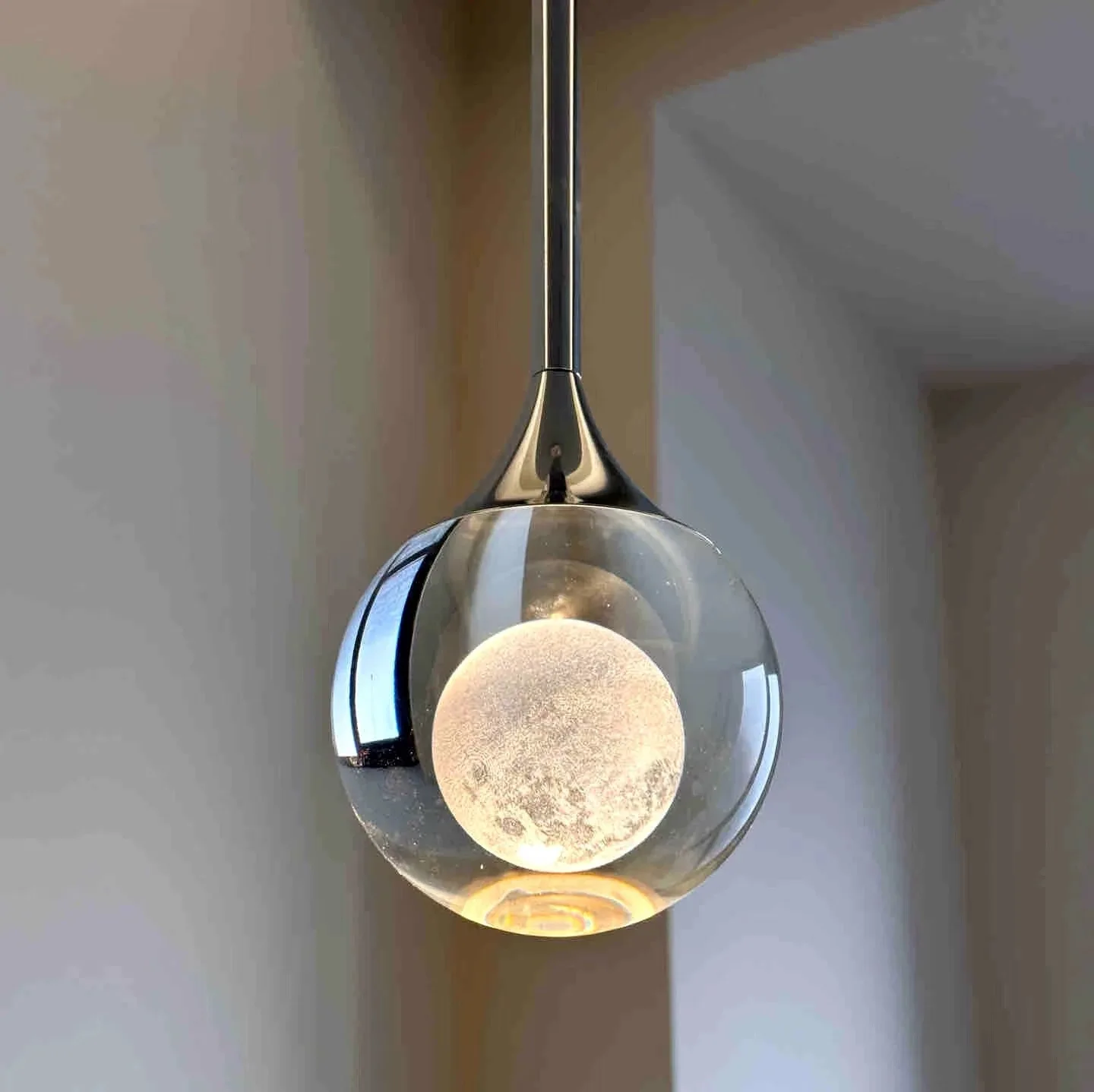 Nordic style crystal moon pendant light, light luxury and simple crystal moon atmosphere wall light, for bedroom, study YX568FP
Nordic style crystal moon pendant light, light luxury and simple crystal moon atmosphere wall light, for bedroom, study YX568FP