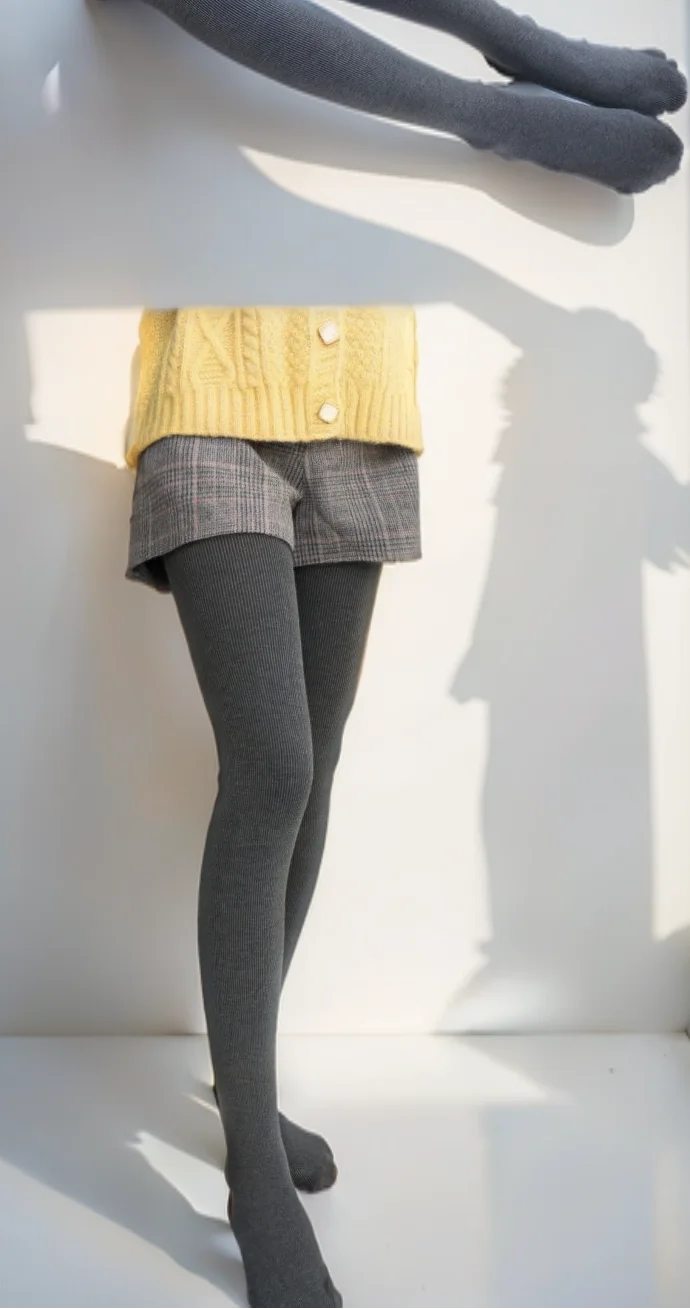 Sporty Leggings Woman Seamless Push Up Booty Lifting Gym Pants High Waist Soft Stretchy Outdoor Fashionable Trousers Micro Horn
Sporty Leggings Woman Seamless Push Up Booty Lifting Gym Pants High Waist Soft Stretchy Outdoor Fashionable Trousers Micro Horn