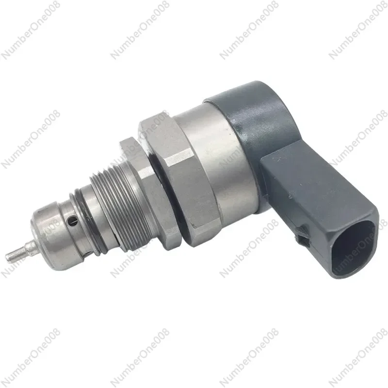 0281006002 0281002859 Fuel Rail Pressure Regulator For VW Touran Transporter Tiguan A4 A5 Q5 Q7 Eos Skoda Seat 2.0 TDI
0281006002 0281002859 Fuel Rail Pressure Regulator For VW Touran Transporter Tiguan A4 A5 Q5 Q7 Eos Skoda Seat 2.0 TDI