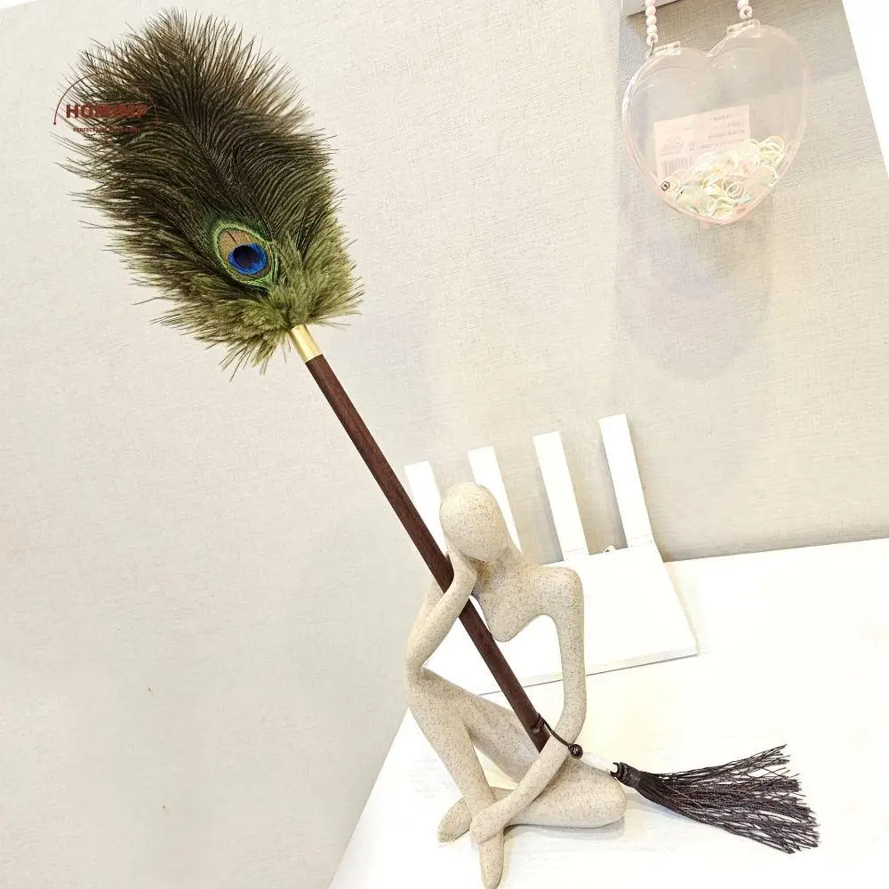 Soft Peacock Ostrich Feathers Duster Anti-static Retro Dust Removal Duster Long Handle Fluffy Feather Cleaning Brush Sofa
Soft Peacock Ostrich Feathers Duster Anti-static Retro Dust Removal Duster Long Handle Fluffy Feather Cleaning Brush Sofa