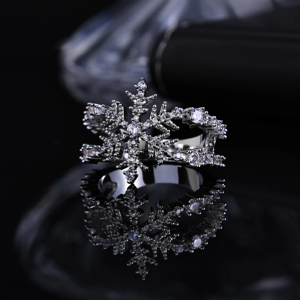 HHIOK Customized Winter Christmas Hollow Snowflake Ring 5A Cubic Zirconia Shining Diamond Women's Commemorative Festival Gift
HHIOK Customized Winter Christmas Hollow Snowflake Ring 5A Cubic Zirconia Shining Diamond Women's Commemorative Festival Gift