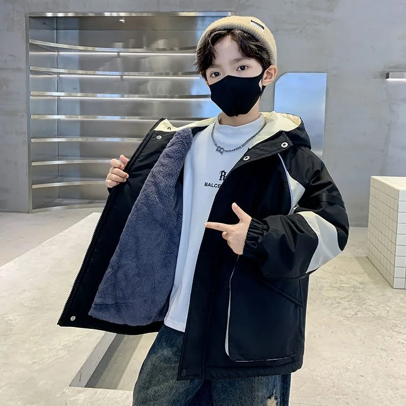 Утолщенная зимняя ветровка-пуховик для мальчиков, уютное пуховое пальто с наполнителем, новый дизайн детской одежды для детей от 6 до 12 лет
Утолщенная зимняя ветровка-пуховик для мальчиков, уютное пуховое пальто с наполнителем, новый дизайн детской одежды для детей от 6 до 12 лет