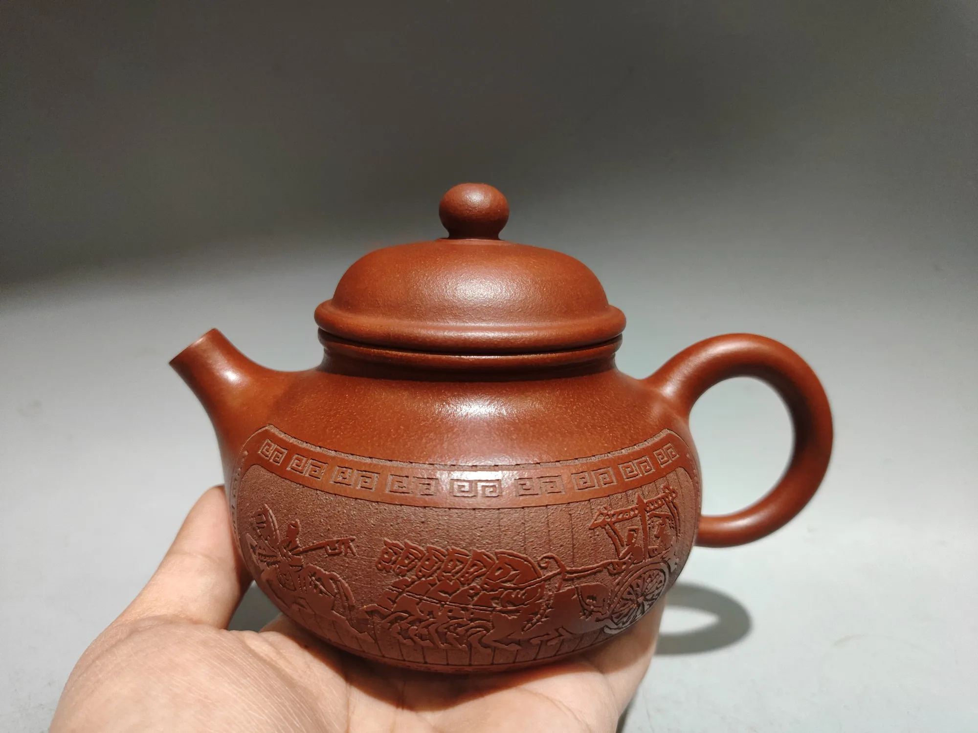 7 "Китайский Исинский чайник из фиолетовой глины с узором в виде танка, горшок в форме шляпы, чайник, чайник, флакон, украшения для богатства
7 "Китайский Исинский чайник из фиолетовой глины с узором в виде танка, горшок в форме шляпы, чайник, чайник, флакон, украшения для богатства