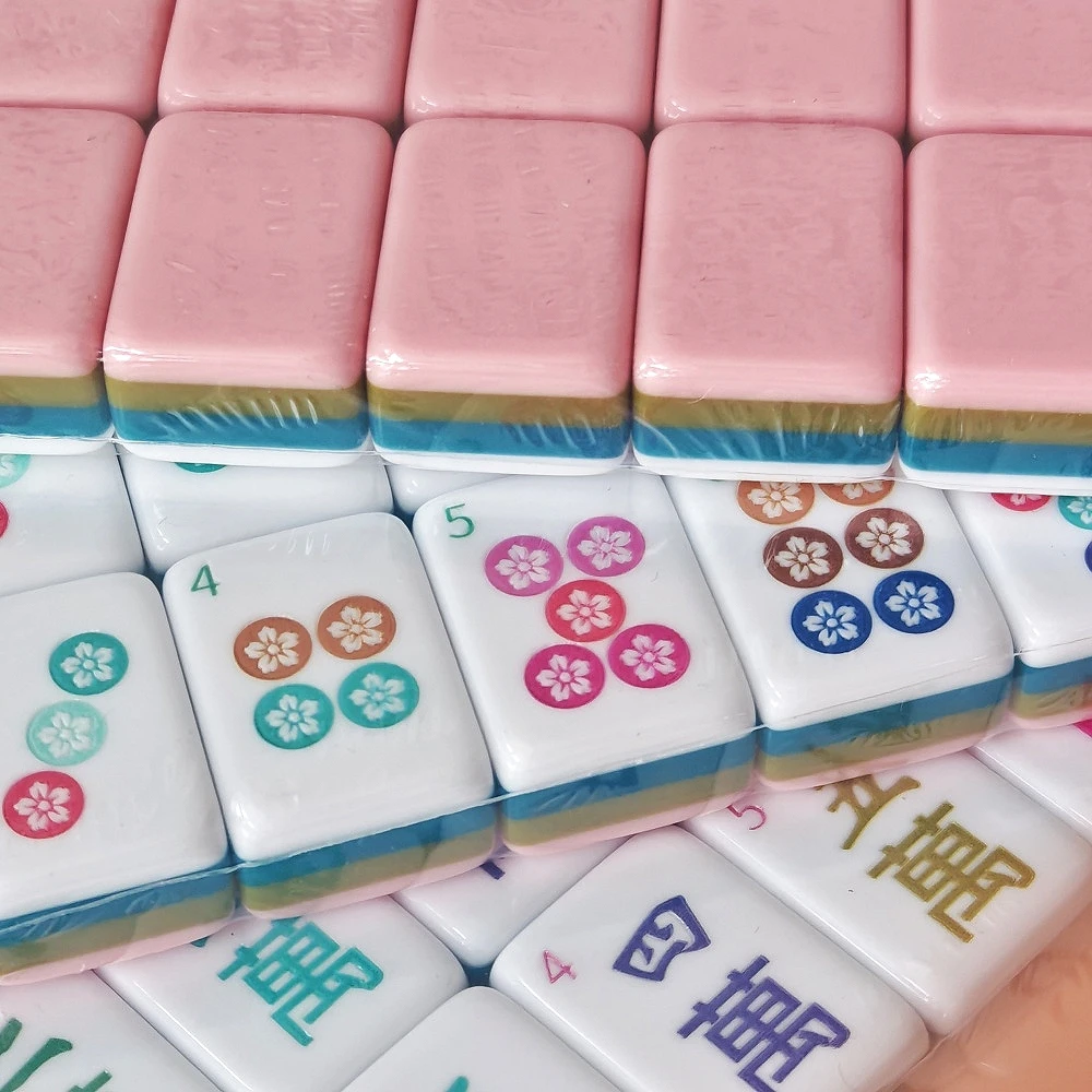 New Trending 4-Layer Acrylic Luxury Travel Mahjong Tiles Engraved American Mahjong Set Pink Portable Mah Jongg Gifts Board Games
New Trending 4-Layer Acrylic Luxury Travel Mahjong Tiles Engraved American Mahjong Set Pink Portable Mah Jongg Gifts Board Games
