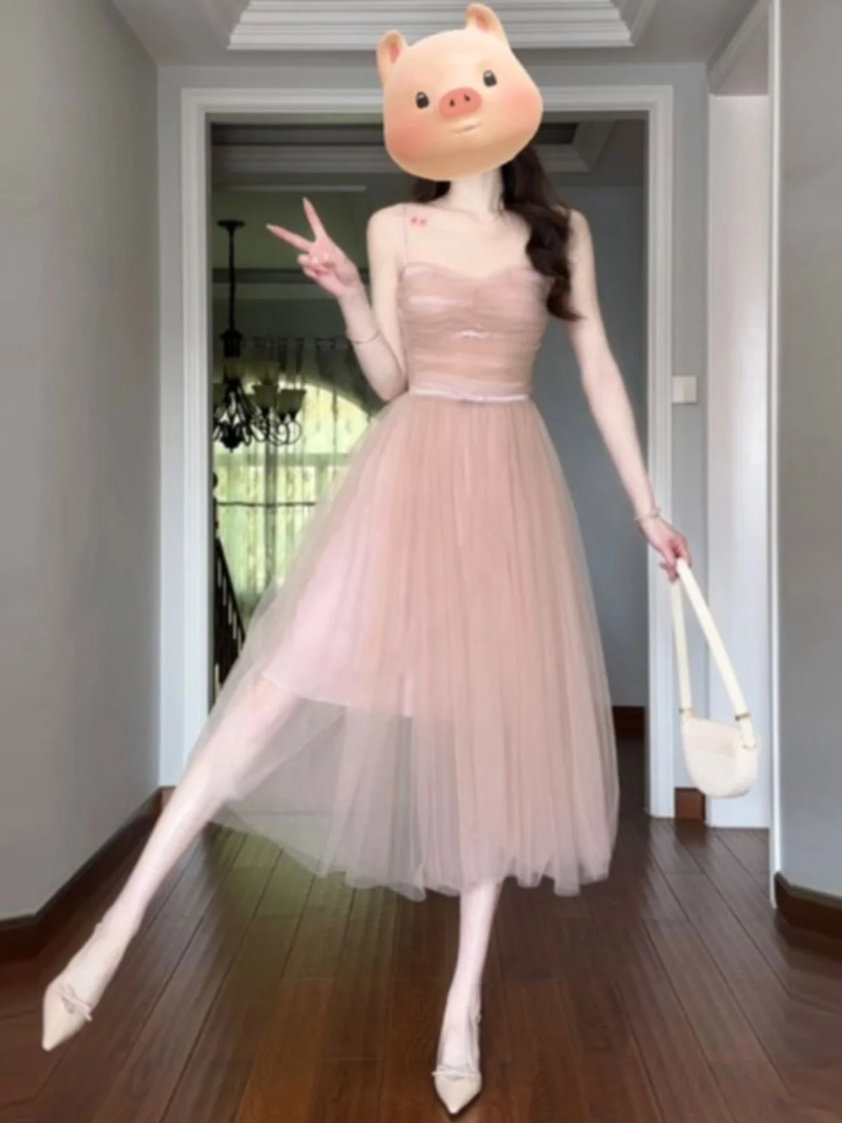 Unique Stylish Mesh Strapless Slimming Dress French Style High Waist Backless Shoulder Bared Summer Casual H-Shape Skirt
Unique Stylish Mesh Strapless Slimming Dress French Style High Waist Backless Shoulder Bared Summer Casual H-Shape Skirt