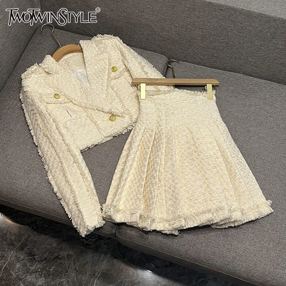 TWOTWINSTYLE однотонные утягивающие комплекты из двух предметов для женщин, топ с длинными рукавами и лацканами, юбка с высокой талией, темпераментный комплект, женский новый YJA109725
TWOTWINSTYLE однотонные утягивающие комплекты из двух предметов для женщин, топ с длинными рукавами и лацканами, юбка с высокой талией, темпераментный комплект, женский новый YJA109725