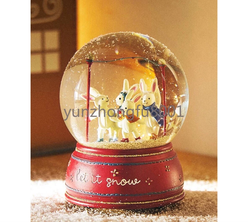 Christmas crystal ball, New Year's Eve gift, toys, hand-made medieval decorations, music, dreamy eight tones.
Christmas crystal ball, New Year's Eve gift, toys, hand-made medieval decorations, music, dreamy eight tones.