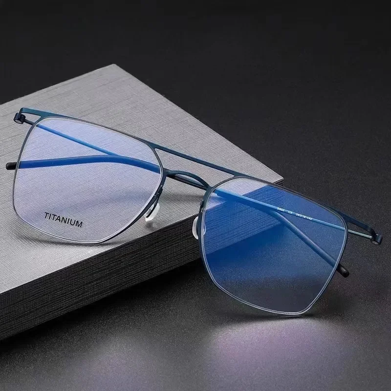 Fashion Men's and Women's Ultra-thin Ultra-light Pure Titanium Glasses Frame with Myopia Color-changing Anti-fog Flat Mirror.
Fashion Men's and Women's Ultra-thin Ultra-light Pure Titanium Glasses Frame with Myopia Color-changing Anti-fog Flat Mirror.