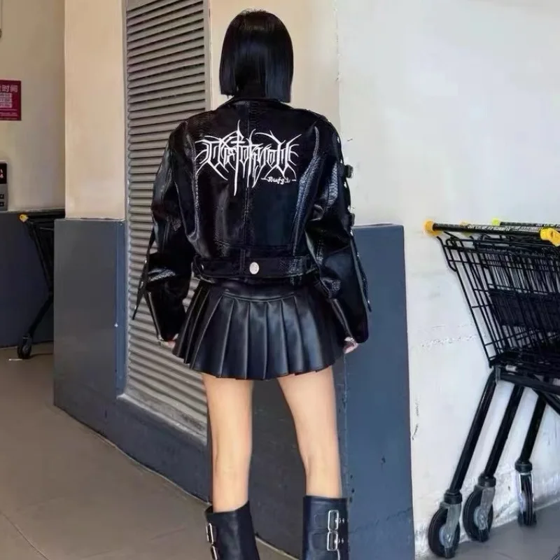 Autumn Winter New Black Coat For Women, Unique Design, PU Leather Short Fashionable Street Style Top 
Autumn Winter New Black Coat For Women, Unique Design, PU Leather Short Fashionable Street Style Top